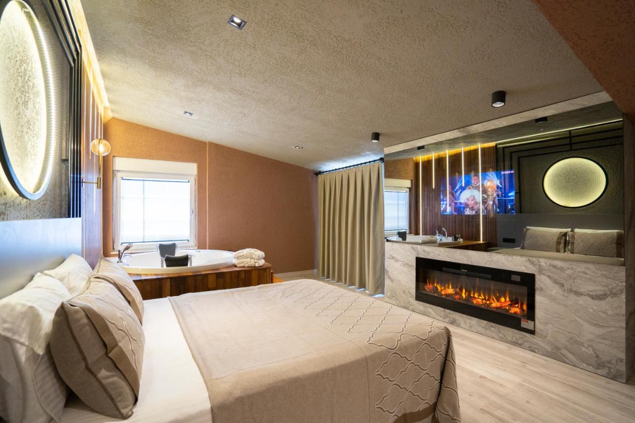 Hotel & (adults Only) *