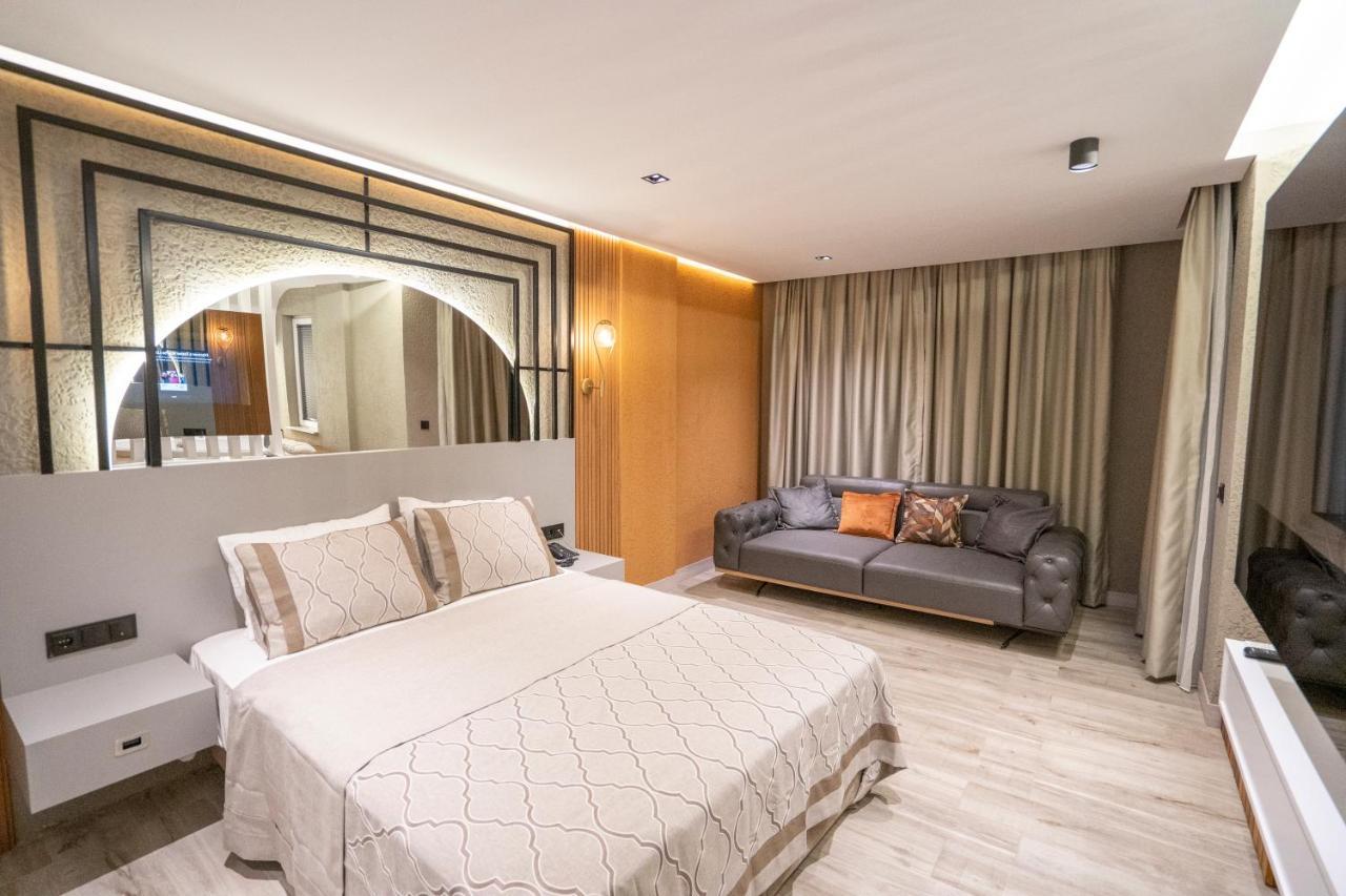 Hotel & (adults Only) *